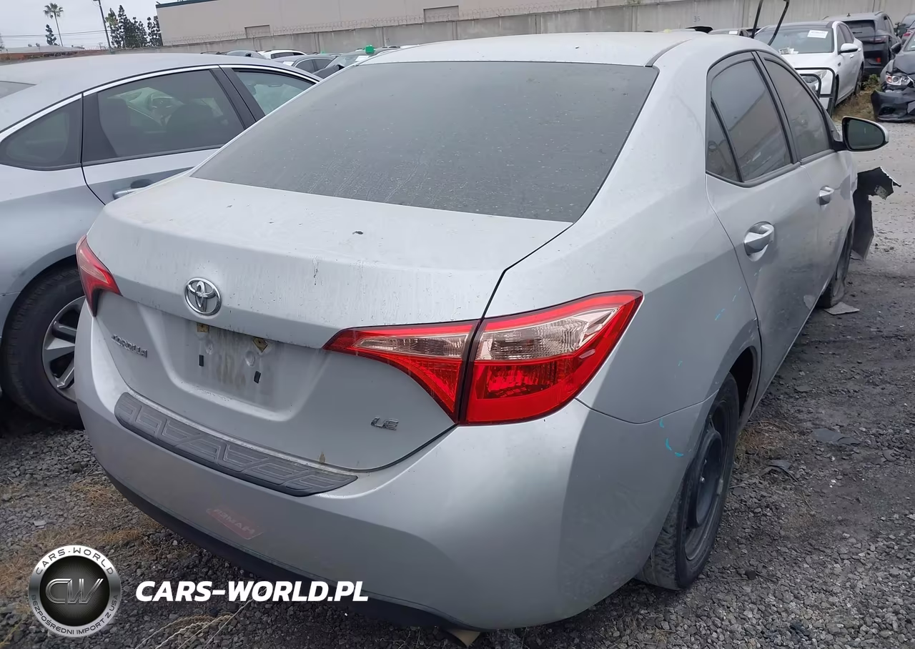 2019 Toyota Corolla Le VIN:2T1BURHE9KC158637 - 17