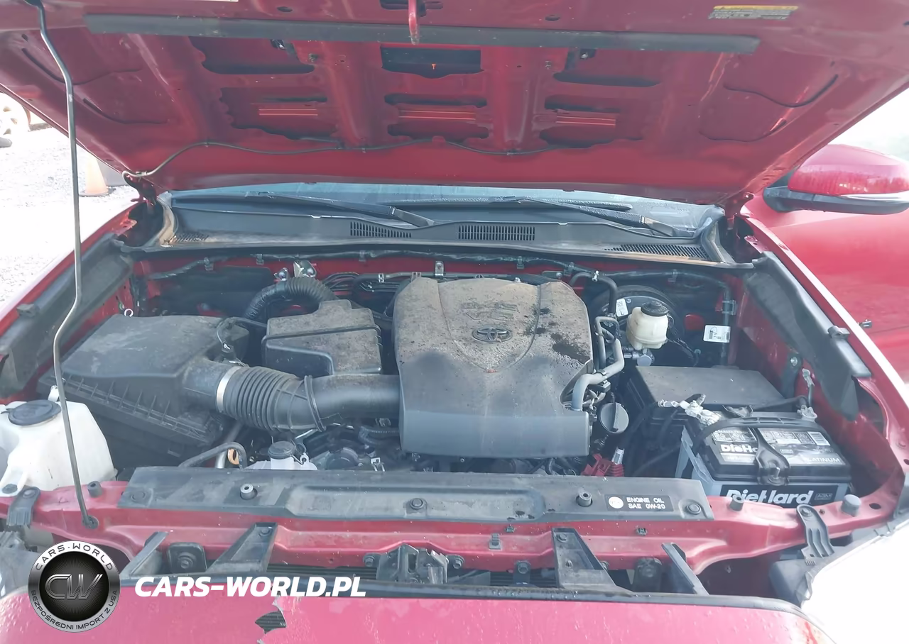 2018 Toyota Tacoma Trd Sport VIN:3TMAZ5CN7JM073718 - 10