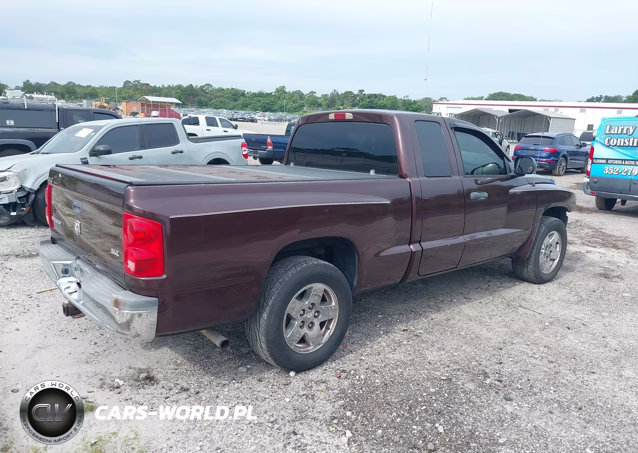 2005 Dodge Dakota Slt VIN:1D7HE42K95S136266 - 4