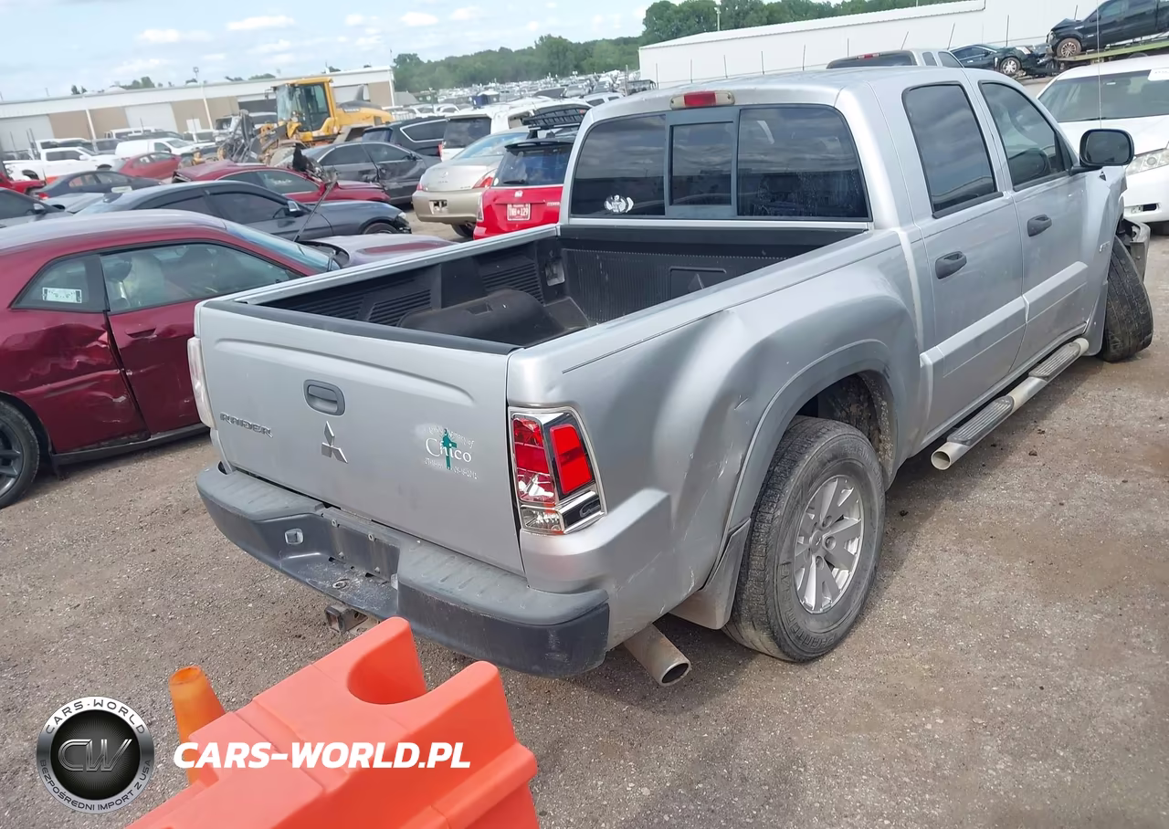 2006 Mitsubishi Raider Duro Cross V6 VIN:1Z7HC38K36S561733 - 4