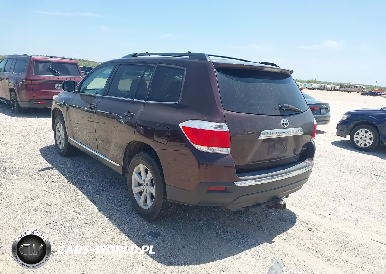 2013 Toyota Highlander Base Plus V6 VIN:5TDBK3EH2DS216406 - 3