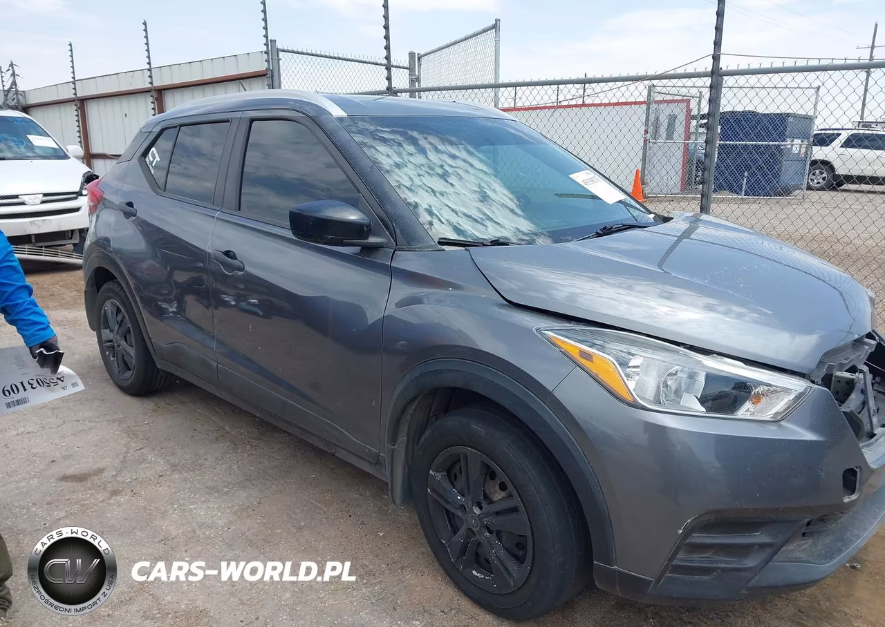 2019 Nissan Kicks S