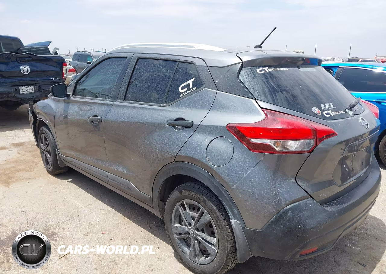 2019 Nissan Kicks S VIN:3N1CP5CU1KL517871 - 3
