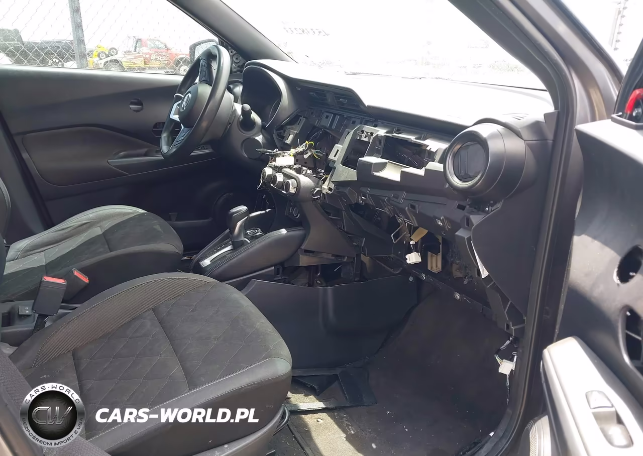 2019 Nissan Kicks S VIN:3N1CP5CU1KL517871 - 5