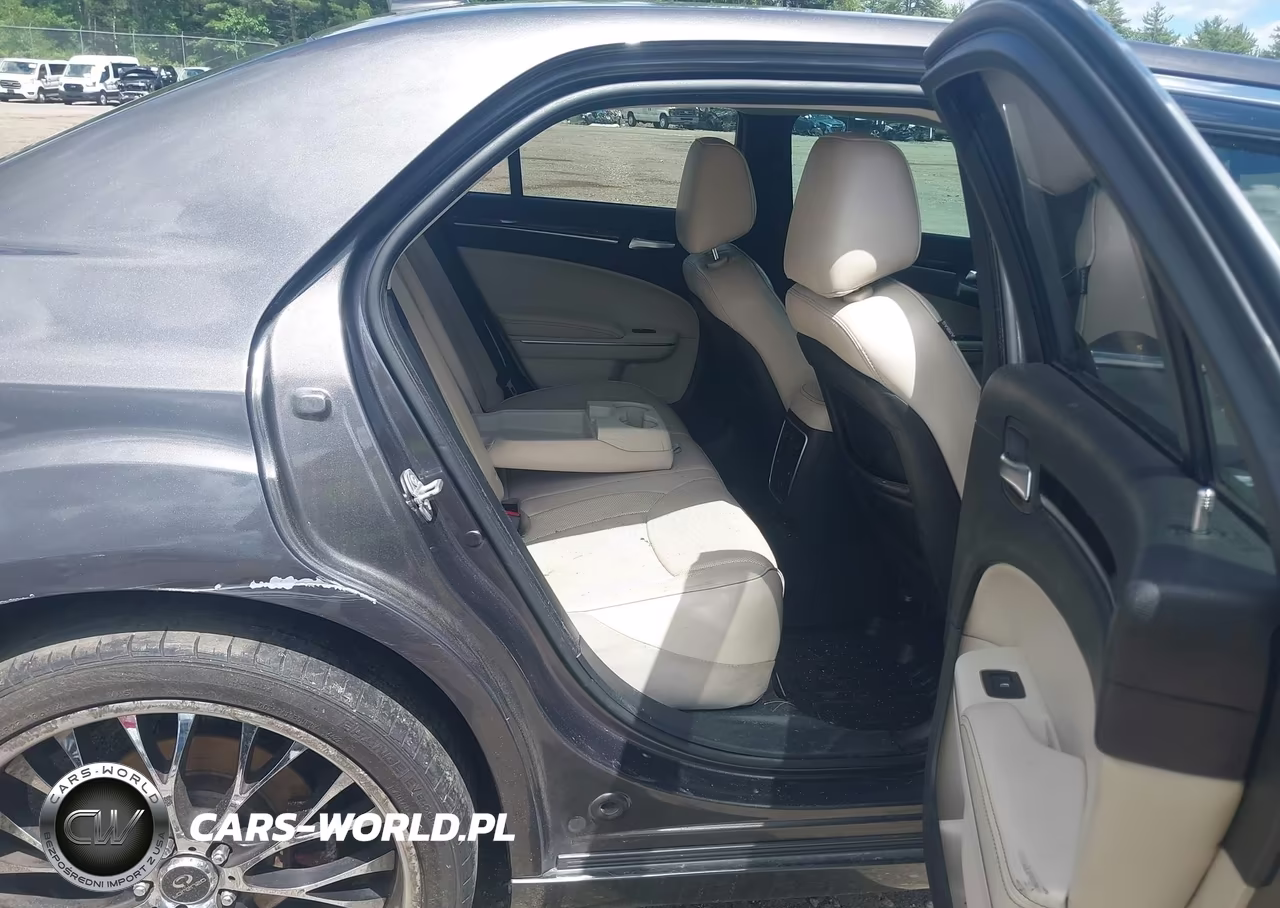 2018 Chrysler 300 Limited Awd VIN:2C3CCAKG3JH144356 - 8
