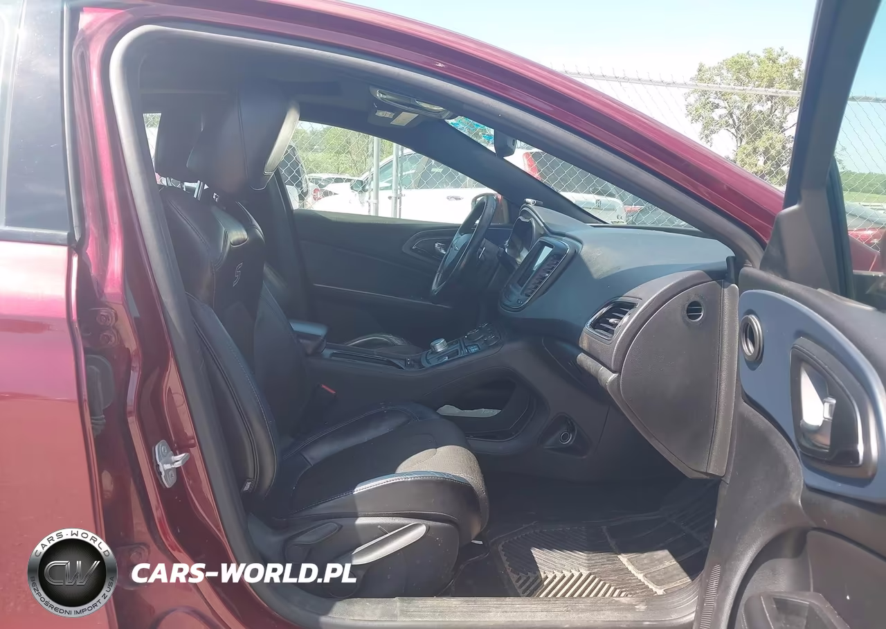 2015 Chrysler 200 S VIN:1C3CCCBG8FN580999 - 5