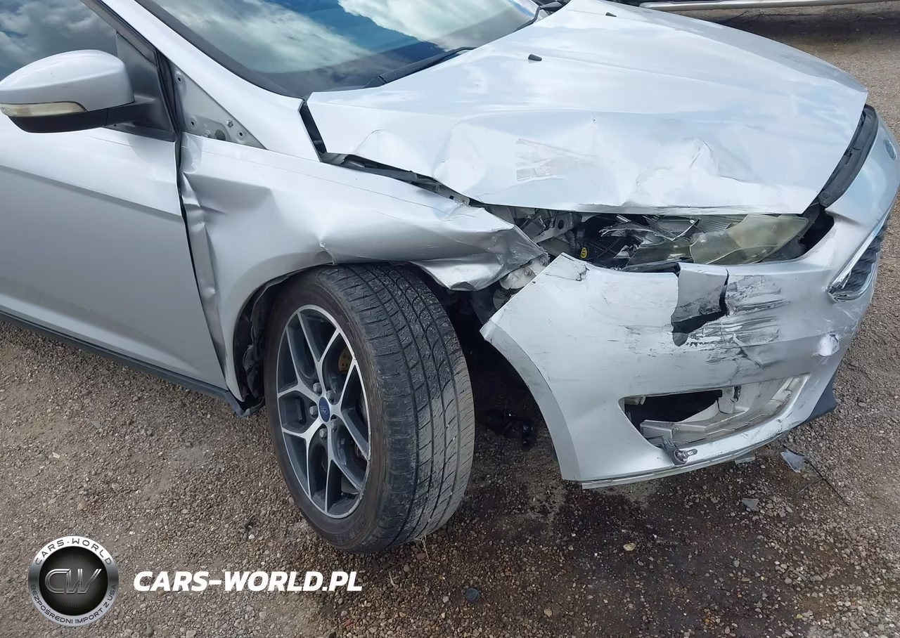 2017 Ford Focus Sel VIN:1FADP3H24HL214316 - 6