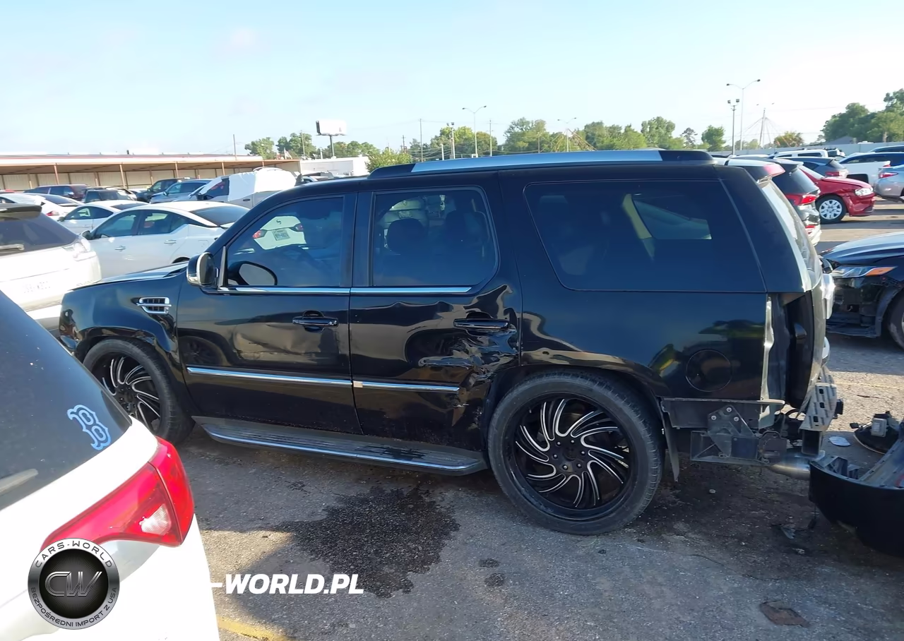 2010 Cadillac Escalade Luxury VIN:1GYUCBEF2AR277418 - 15