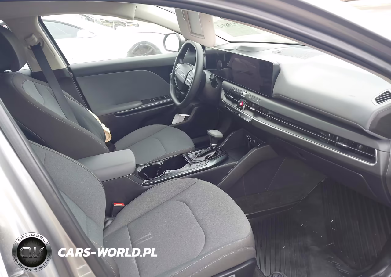 2025 Kia K4 Lx VIN:3KPFT4DE0SE186325 - 5