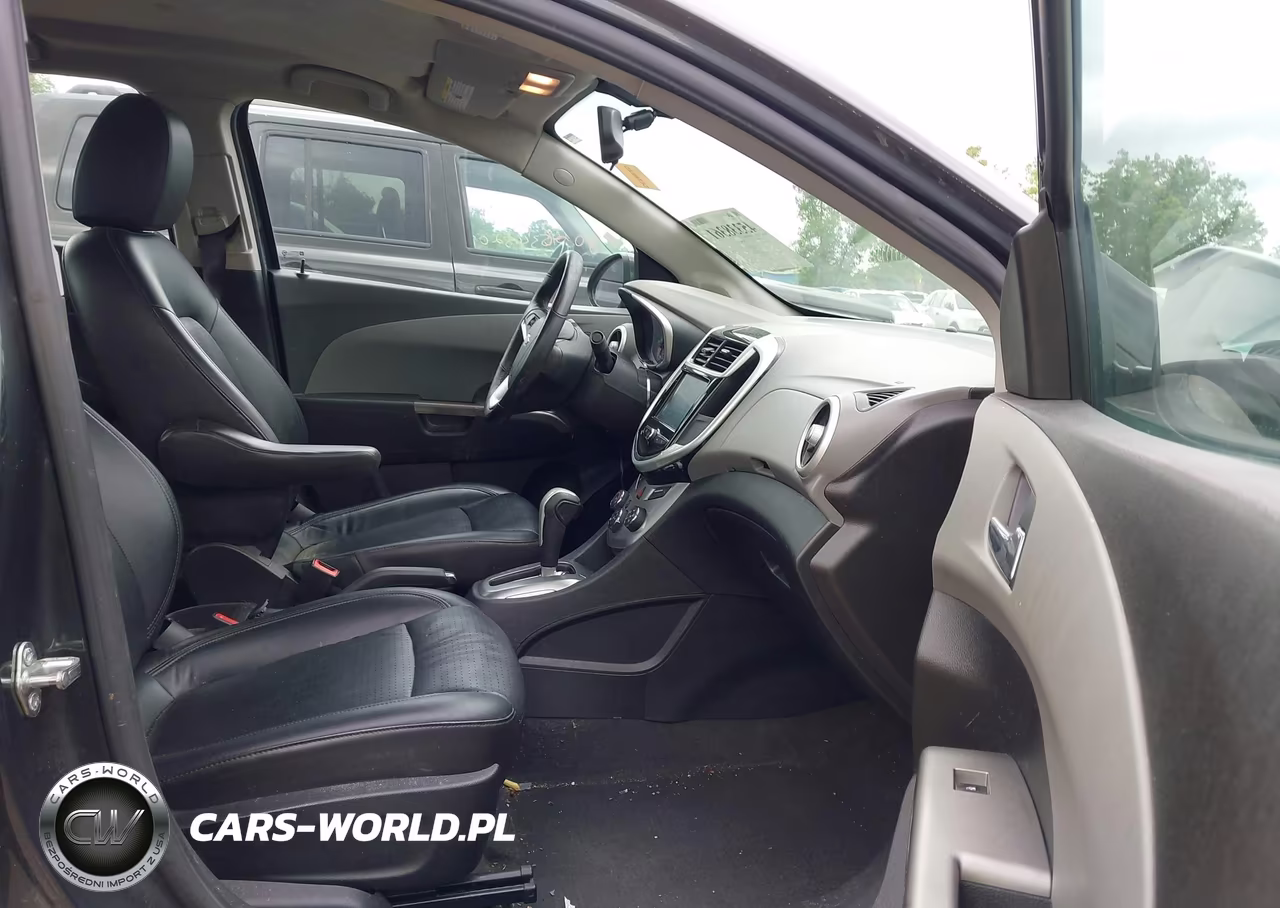 2017 Chevrolet Sonic Premier Auto VIN:1G1JF5SB7H4136718 - 5