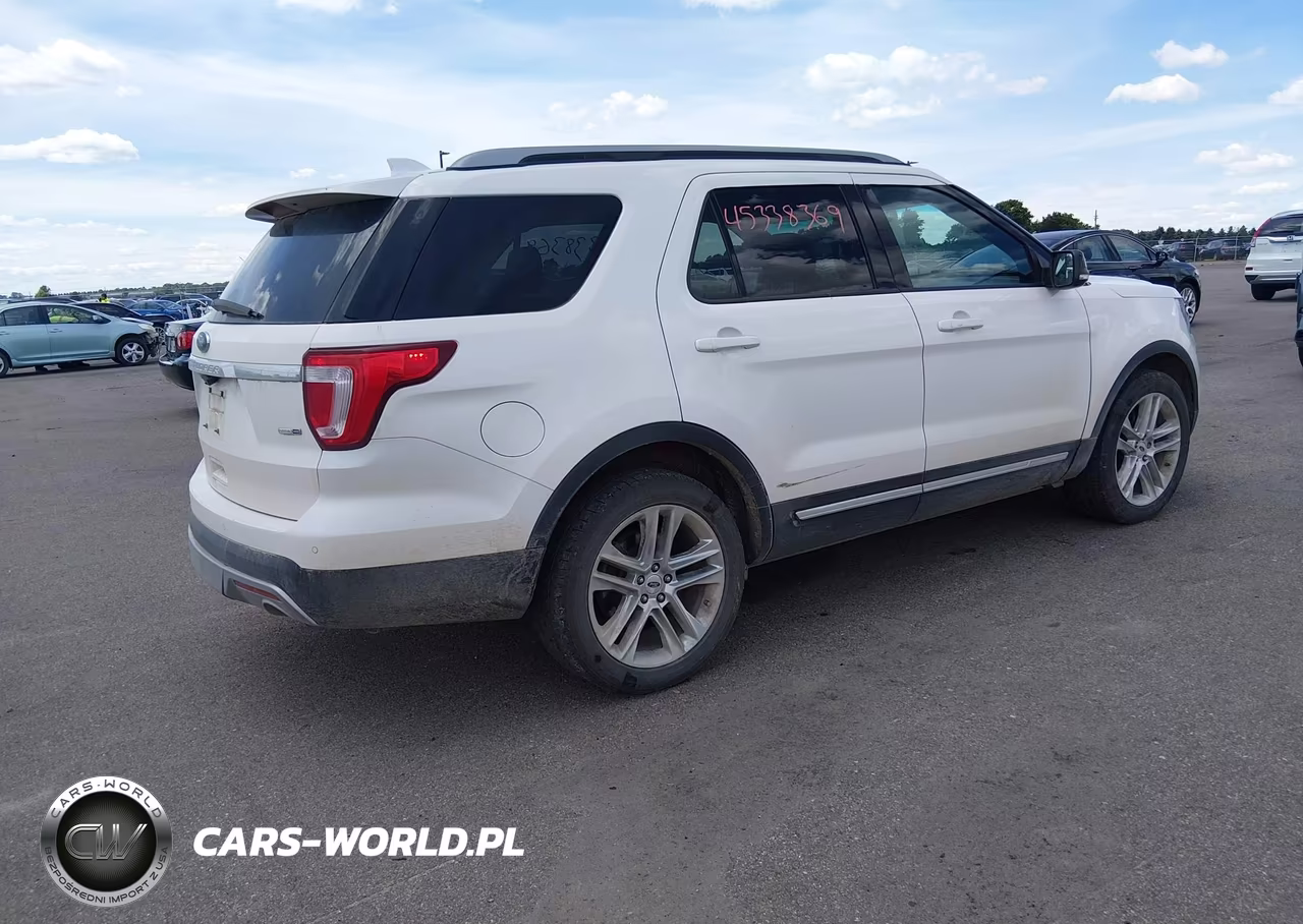 2016 Ford Explorer Xlt VIN:1FM5K8D8XGGC40877 - 4