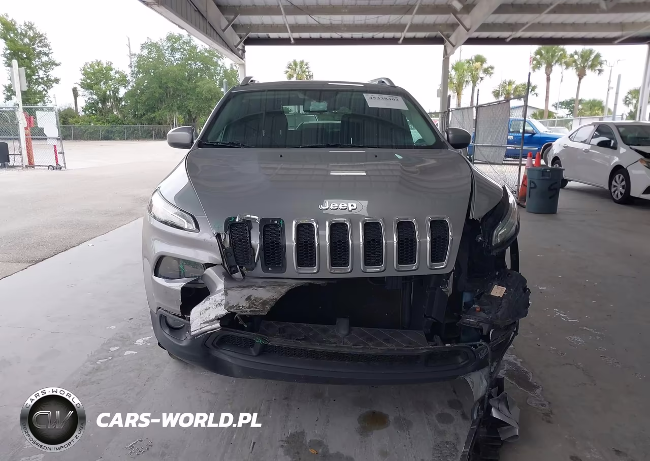 2015 Jeep Cherokee Latitude VIN:1C4PJMCB3FW672639 - 12