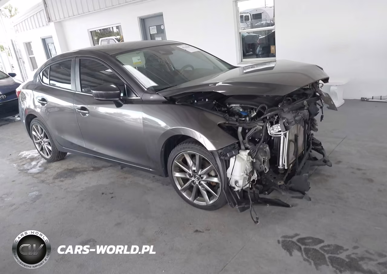 2018 Mazda Mazda3 Touring – zdjęcie 1 z 16