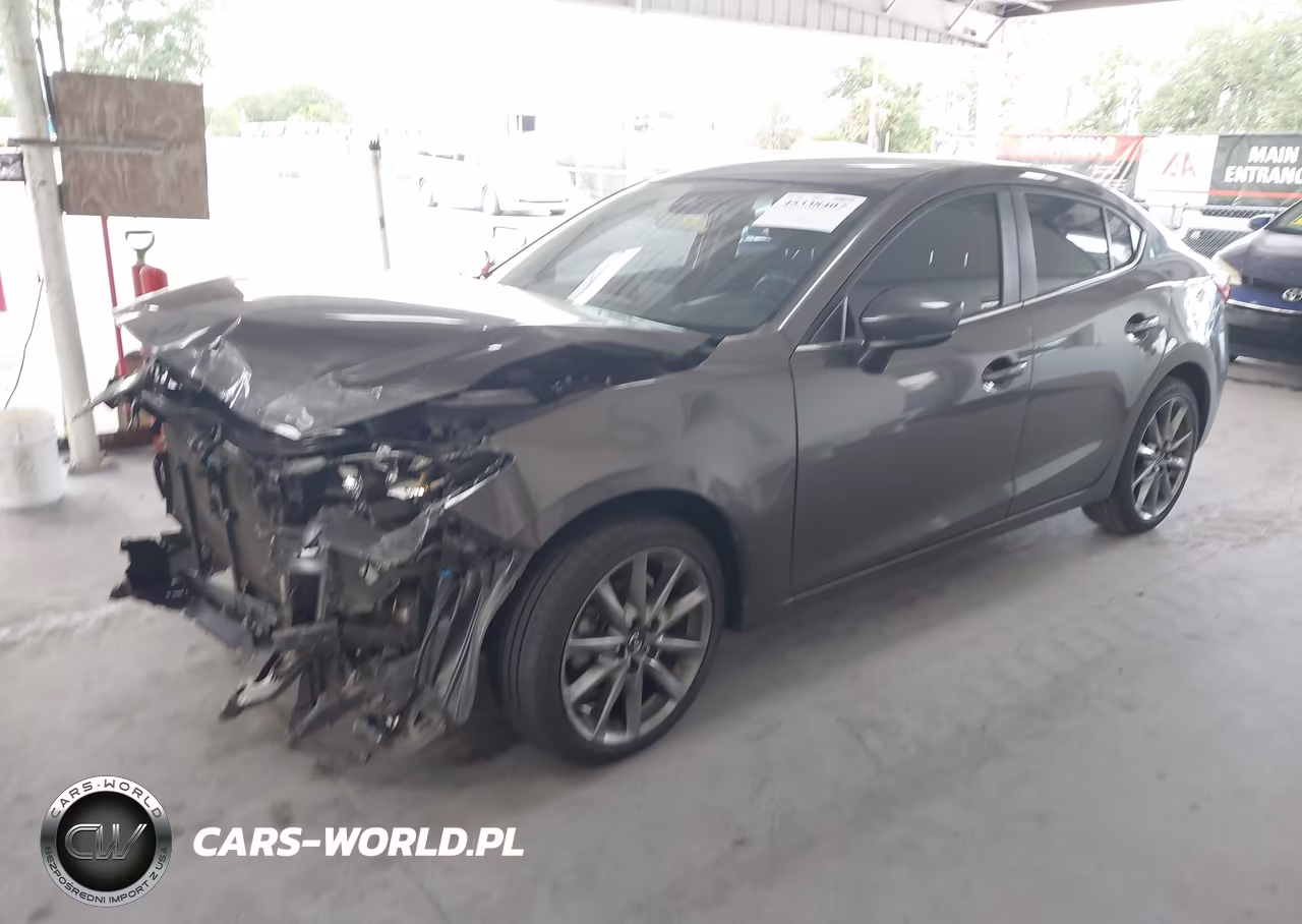 2018 Mazda Mazda3 Touring VIN:3MZBN1V33JM175924 - 2
