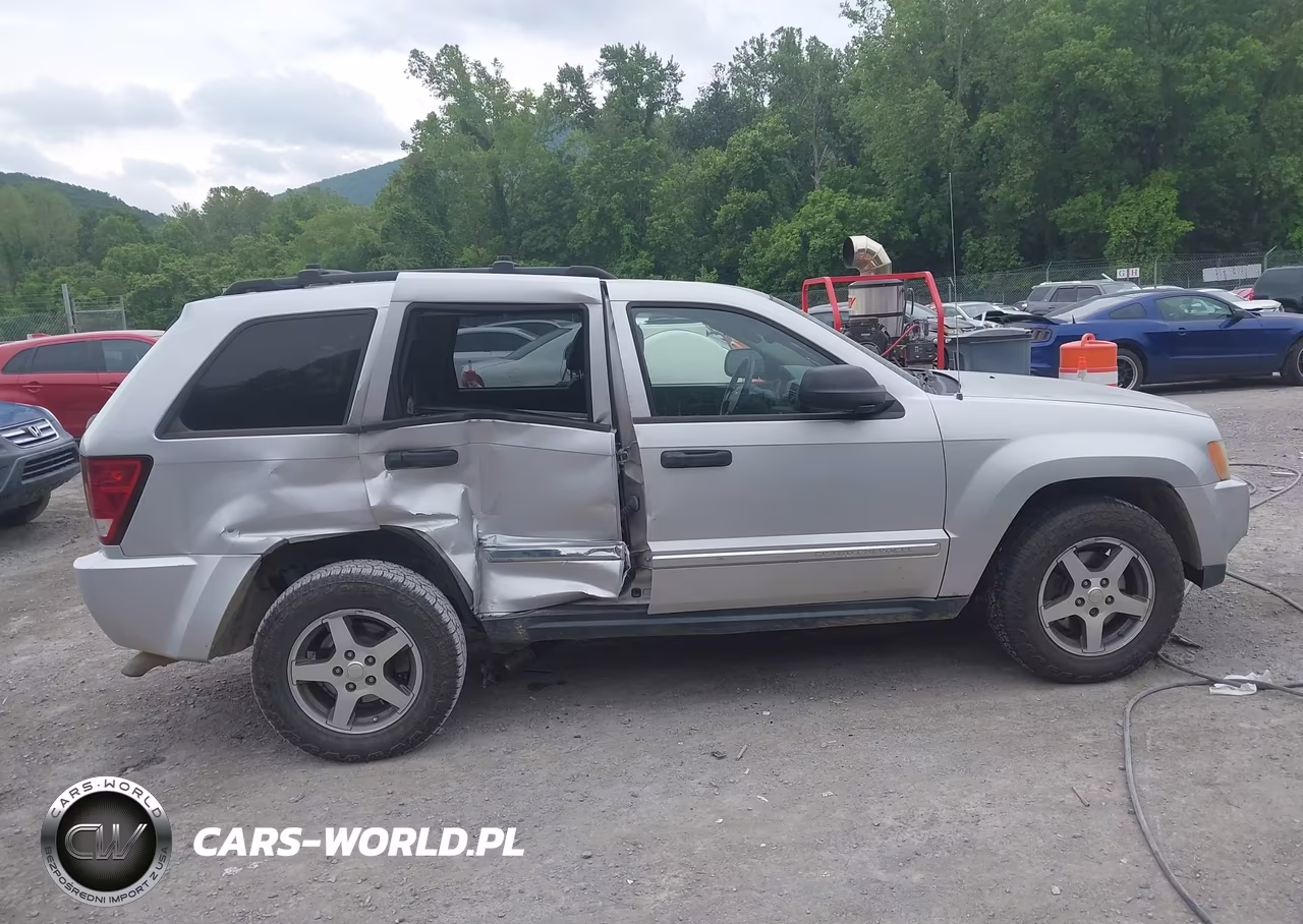 2005 Jeep Grand Cherokee Laredo VIN:1J4HR48N25C652246 - 13