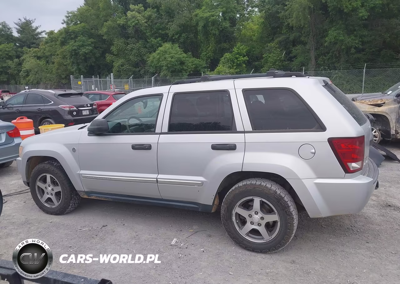 2005 Jeep Grand Cherokee Laredo VIN:1J4HR48N25C652246 - 14
