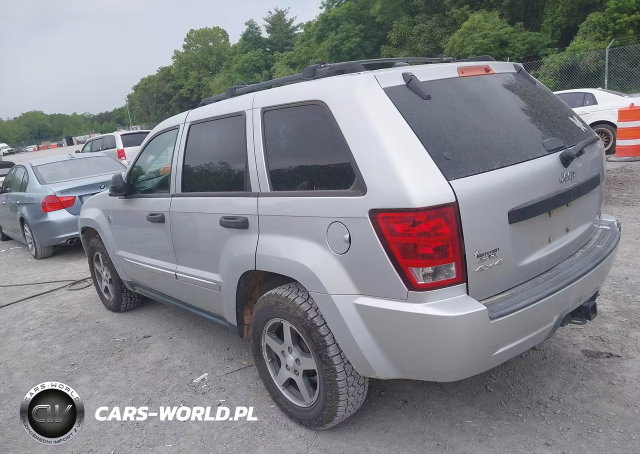 2005 Jeep Grand Cherokee Laredo VIN:1J4HR48N25C652246 - 3