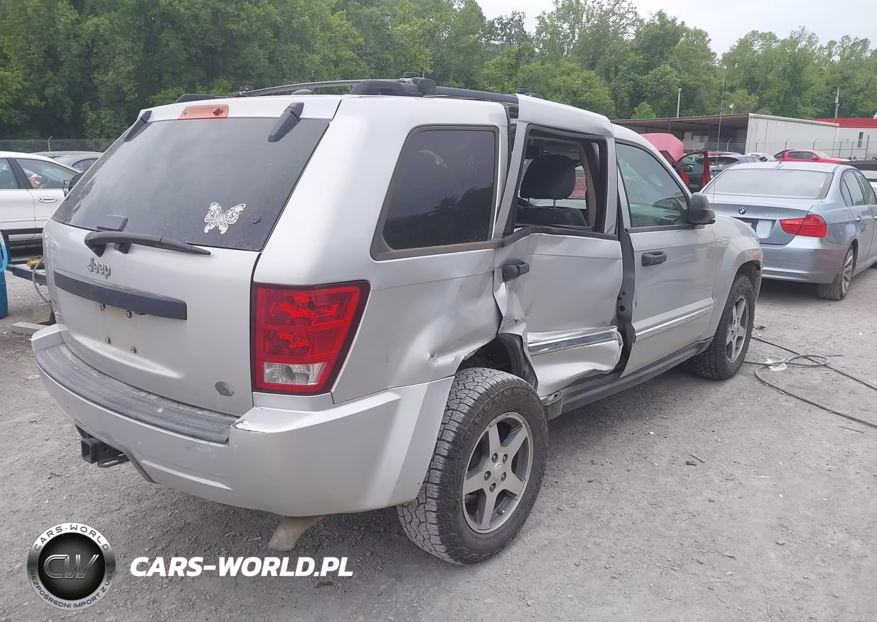 2005 Jeep Grand Cherokee Laredo VIN:1J4HR48N25C652246 - 4