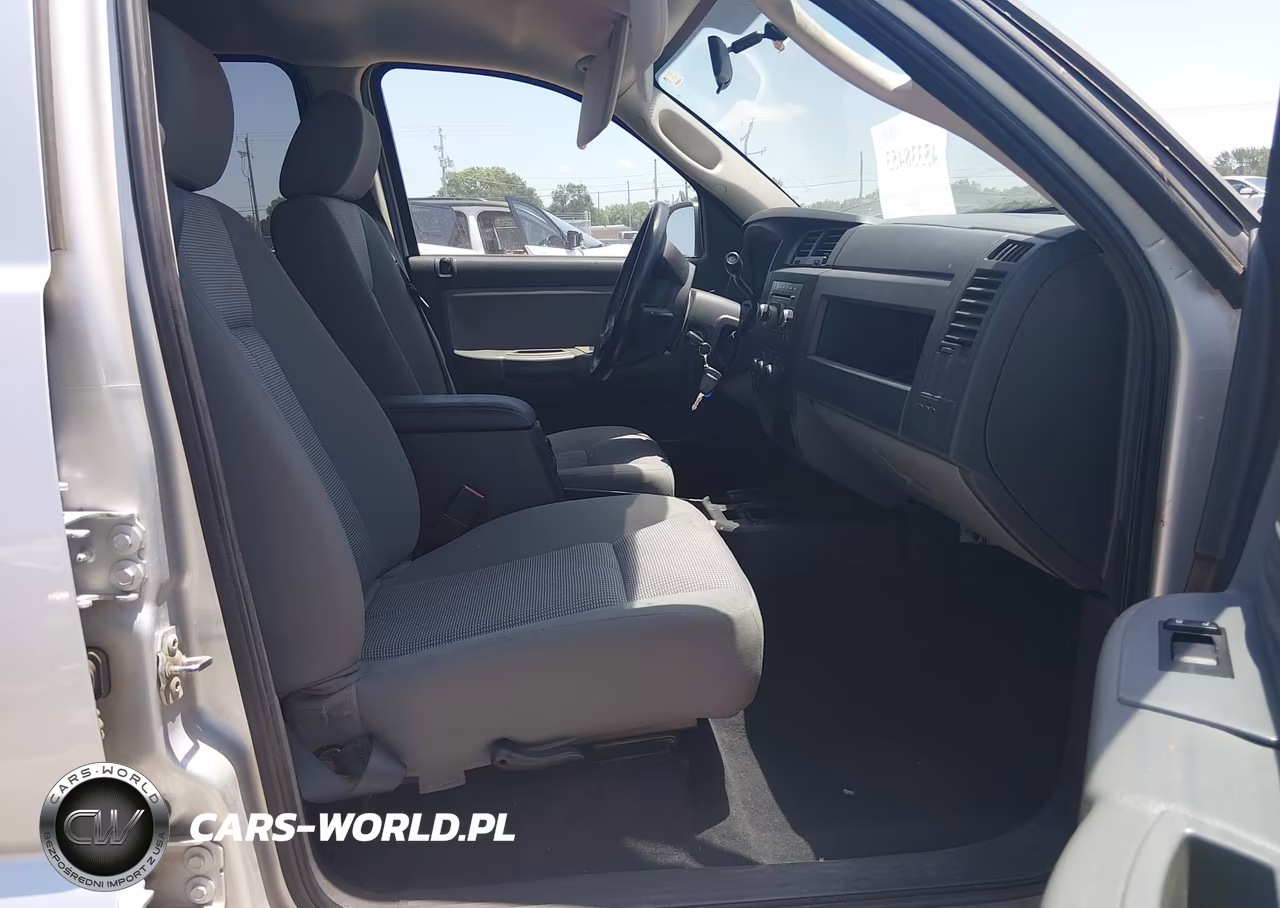 2010 Dodge Dakota Bighorn-Lonestar VIN:1D7CE3GK7AS173145 - 5