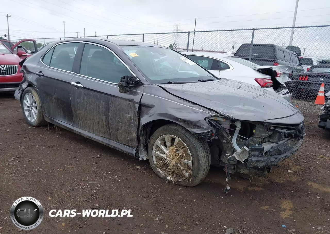 2023 Toyota Camry Le – zdjęcie 1 z 17