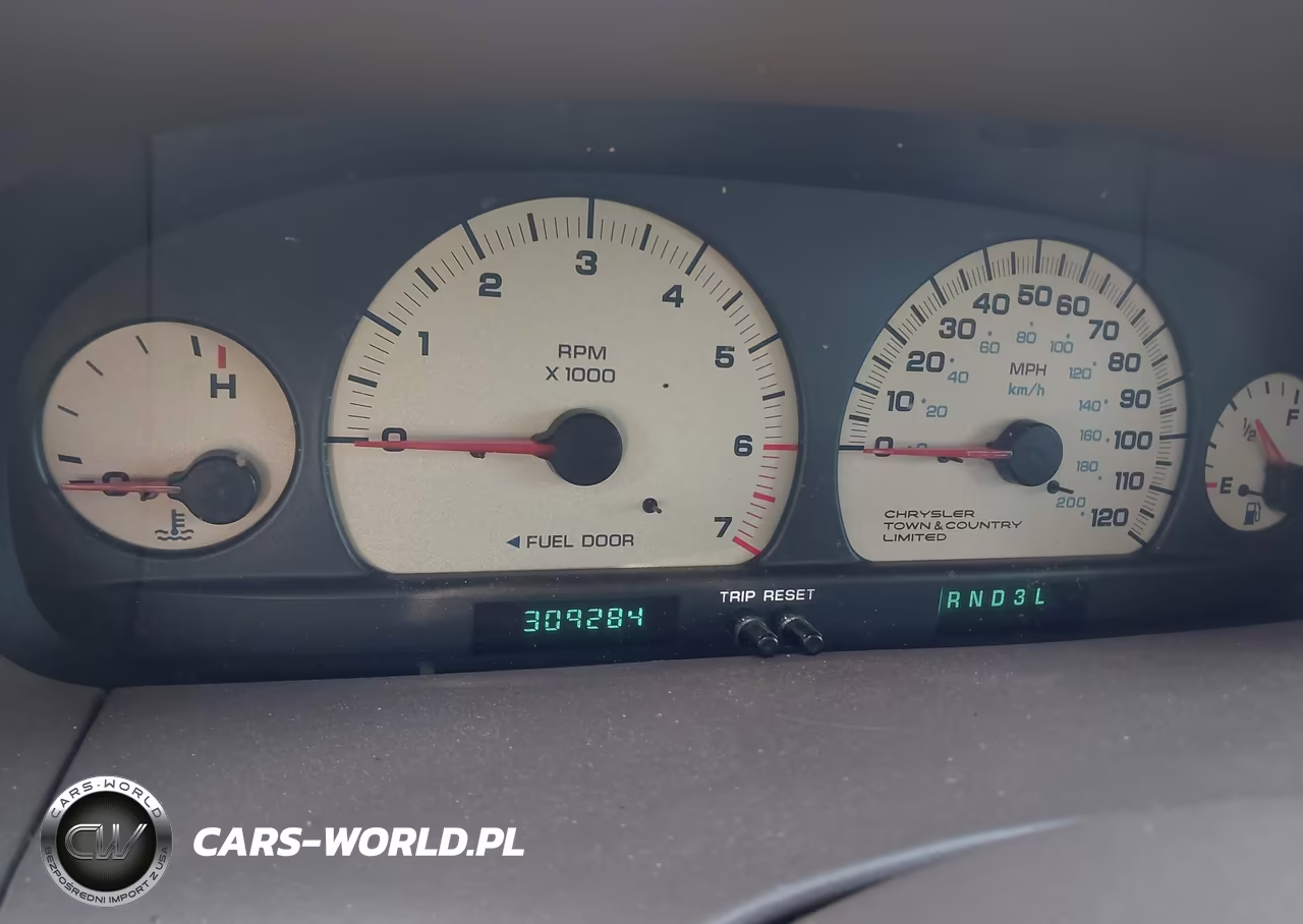 1999 Chrysler Town & Country Limited VIN:1C4GP64L7XB821659 - 7