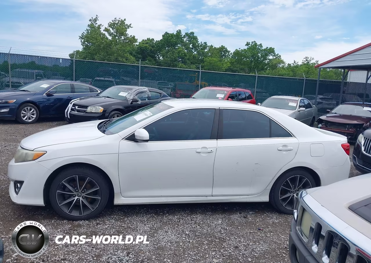 2014 Toyota Camry Se VIN:4T1BF1FKXEU853622 - 14