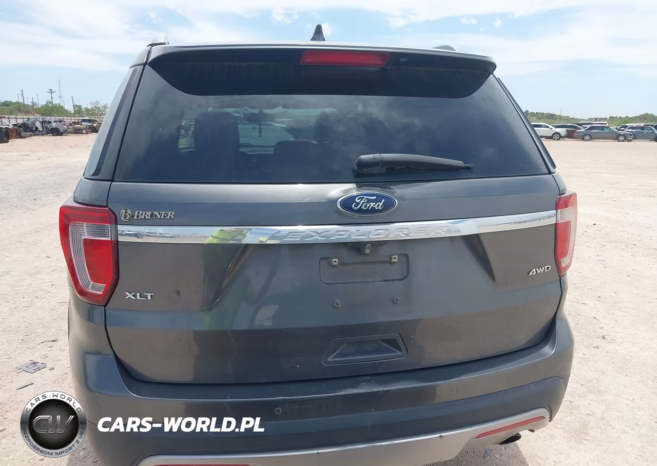 2017 Ford Explorer Xlt VIN:1FM5K8D88HGC77606 - 16