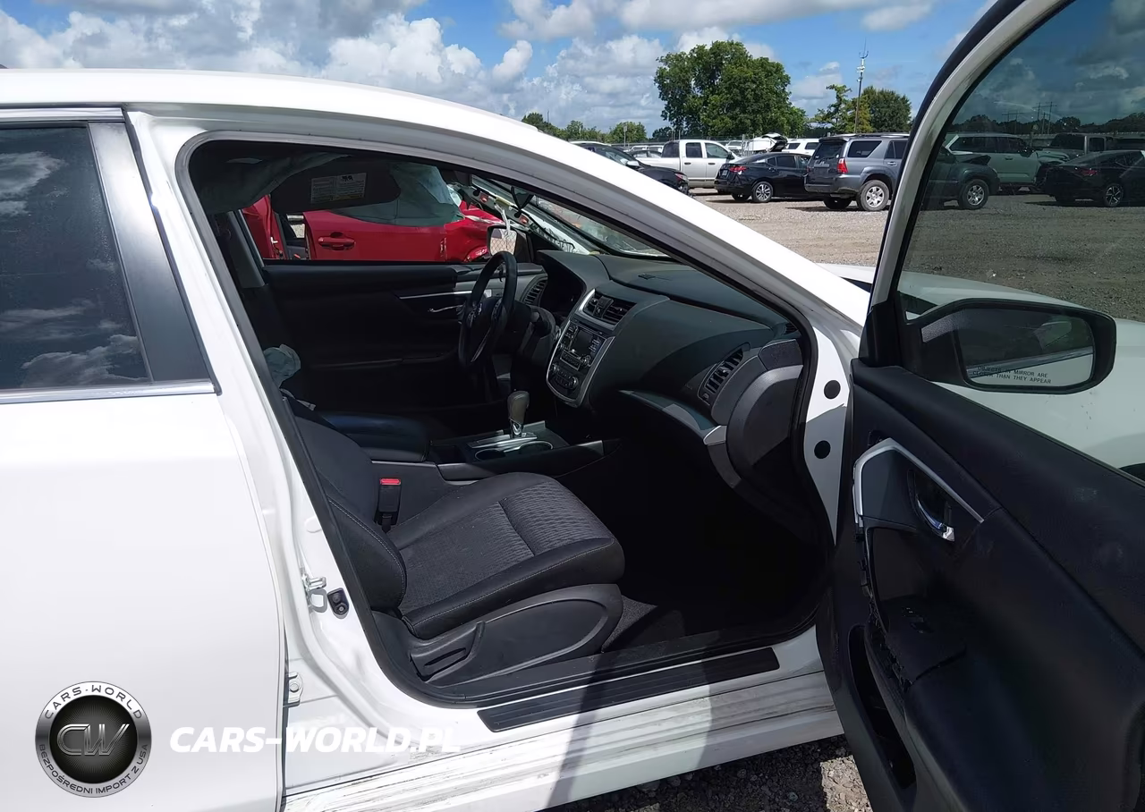 2017 Nissan Altima 2.5 S VIN:1N4AL3APXHN318107 - 5
