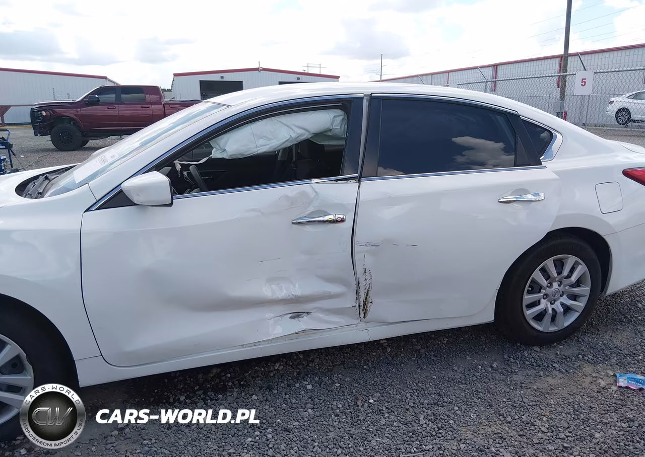 2017 Nissan Altima 2.5 S VIN:1N4AL3APXHN318107 - 6