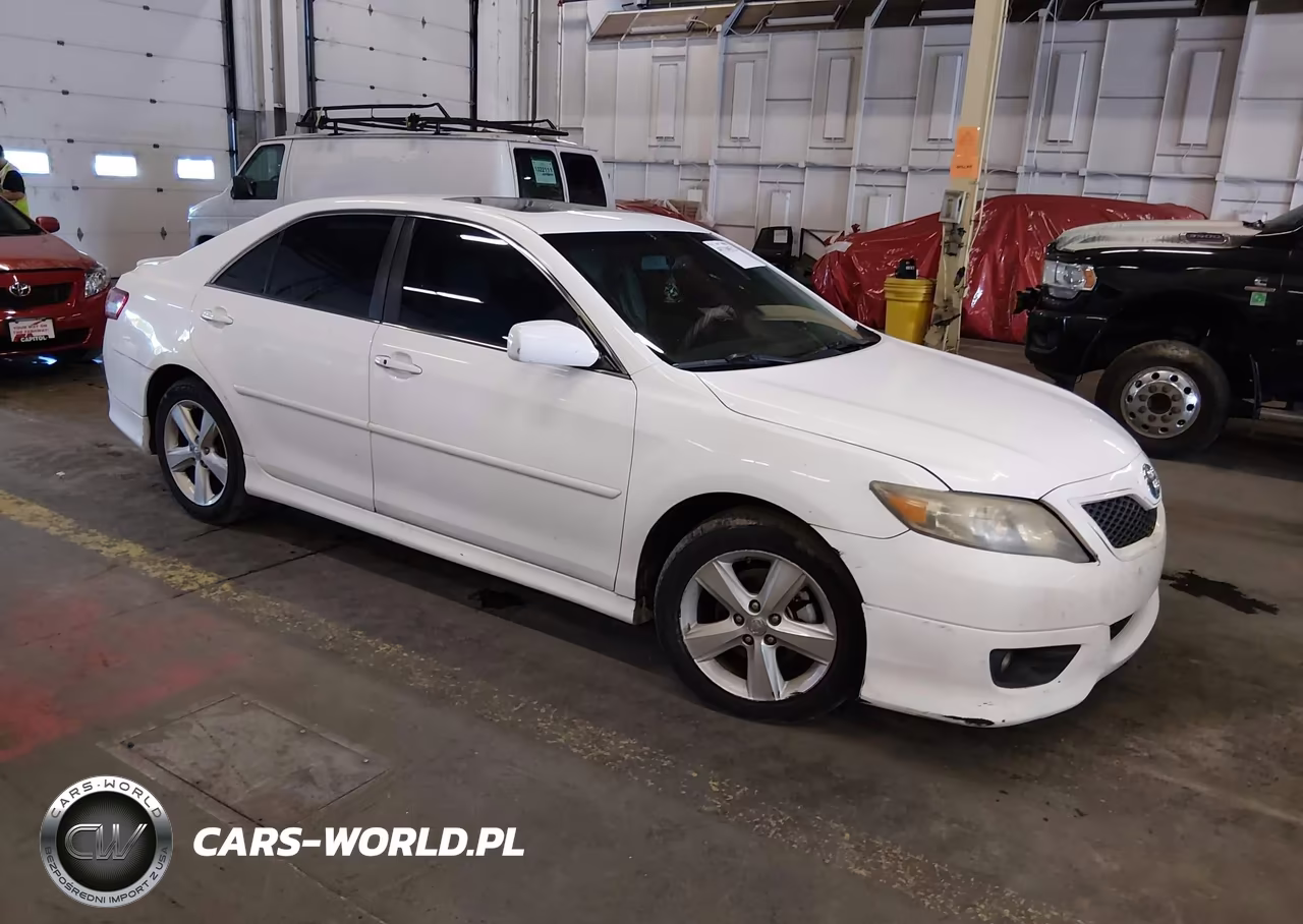 2010 Toyota Camry Se V6 – zdjęcie 1 z 16