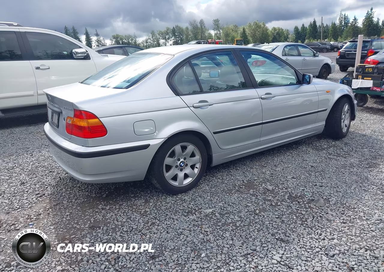 2003 BMW 3 Series 325Xi VIN:WBAEU33483PM56864 - 4
