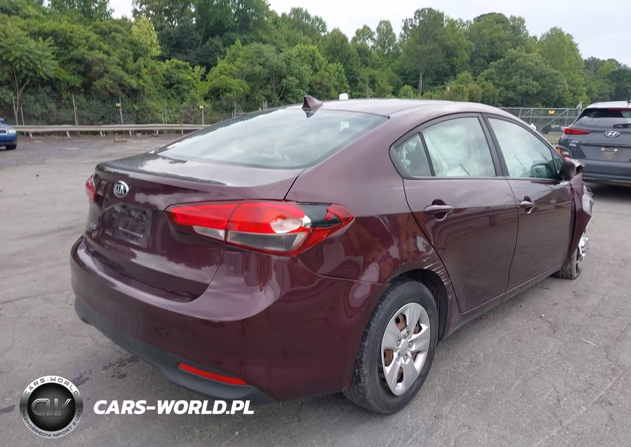 2017 Kia Forte Lx VIN:3KPFK4A72HE090889 - 4
