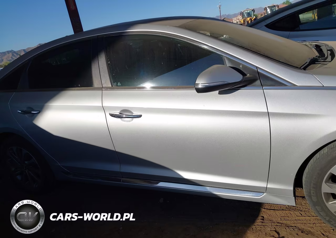 2017 Hyundai Sonata Sport VIN:5NPE34AF8HH584010 - 13