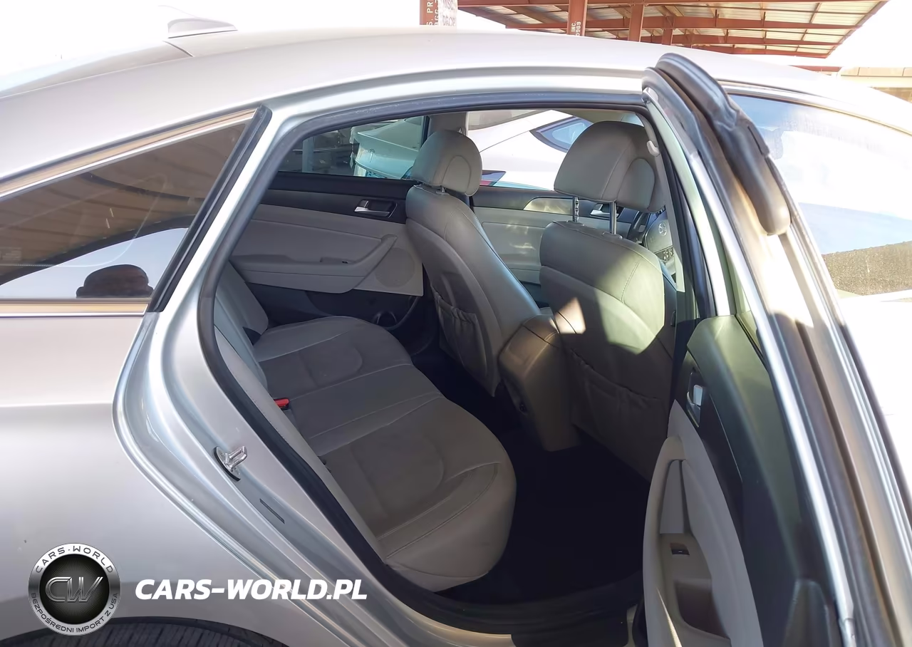 2017 Hyundai Sonata Sport VIN:5NPE34AF8HH584010 - 8