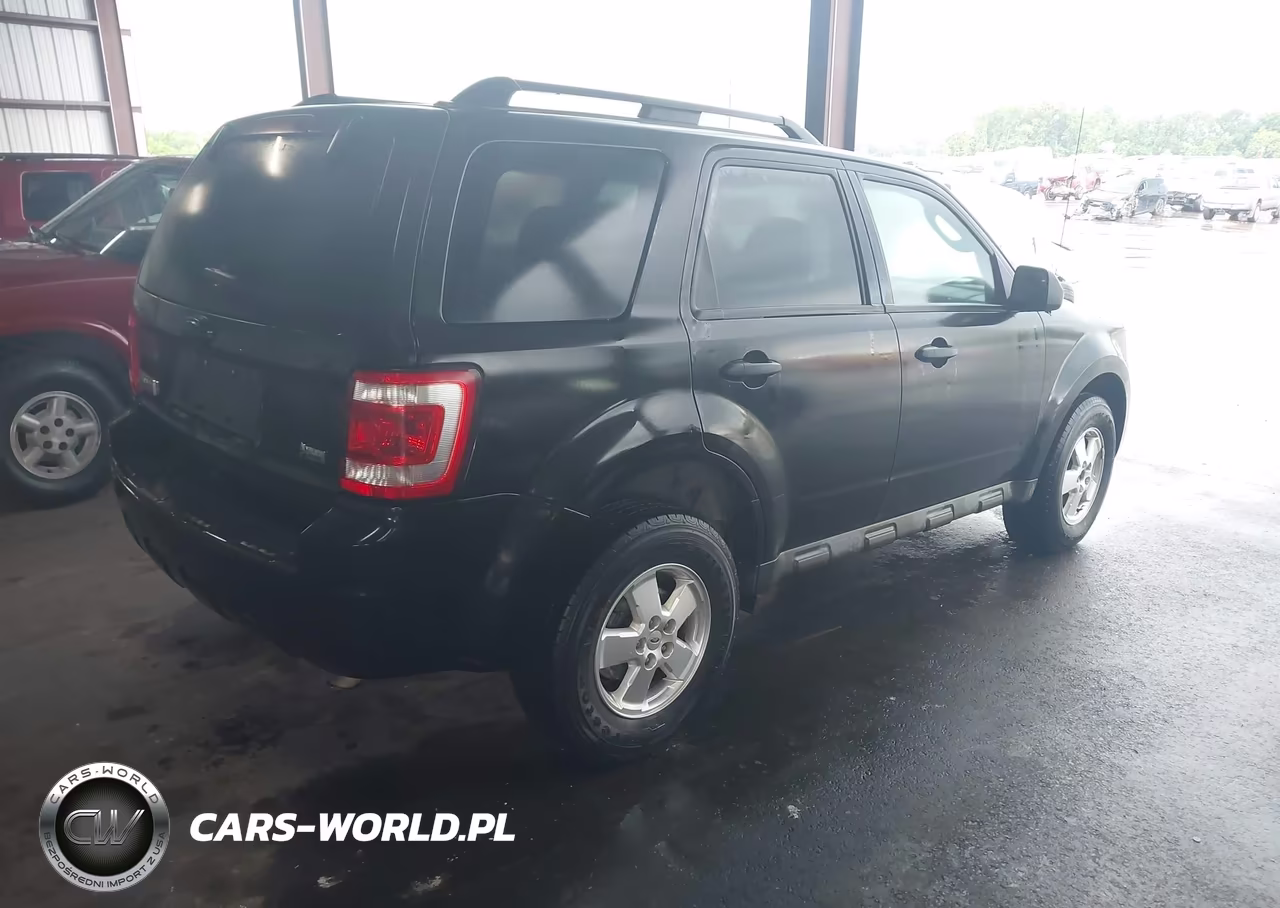 2011 Ford Escape Xlt VIN:1FMCU0DG4BKA32462 - 4