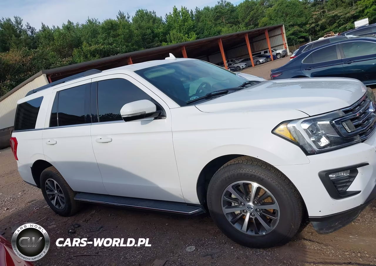 2018 Ford Expedition Xlt VIN:1FMJU1HT8JEA06075 - 13