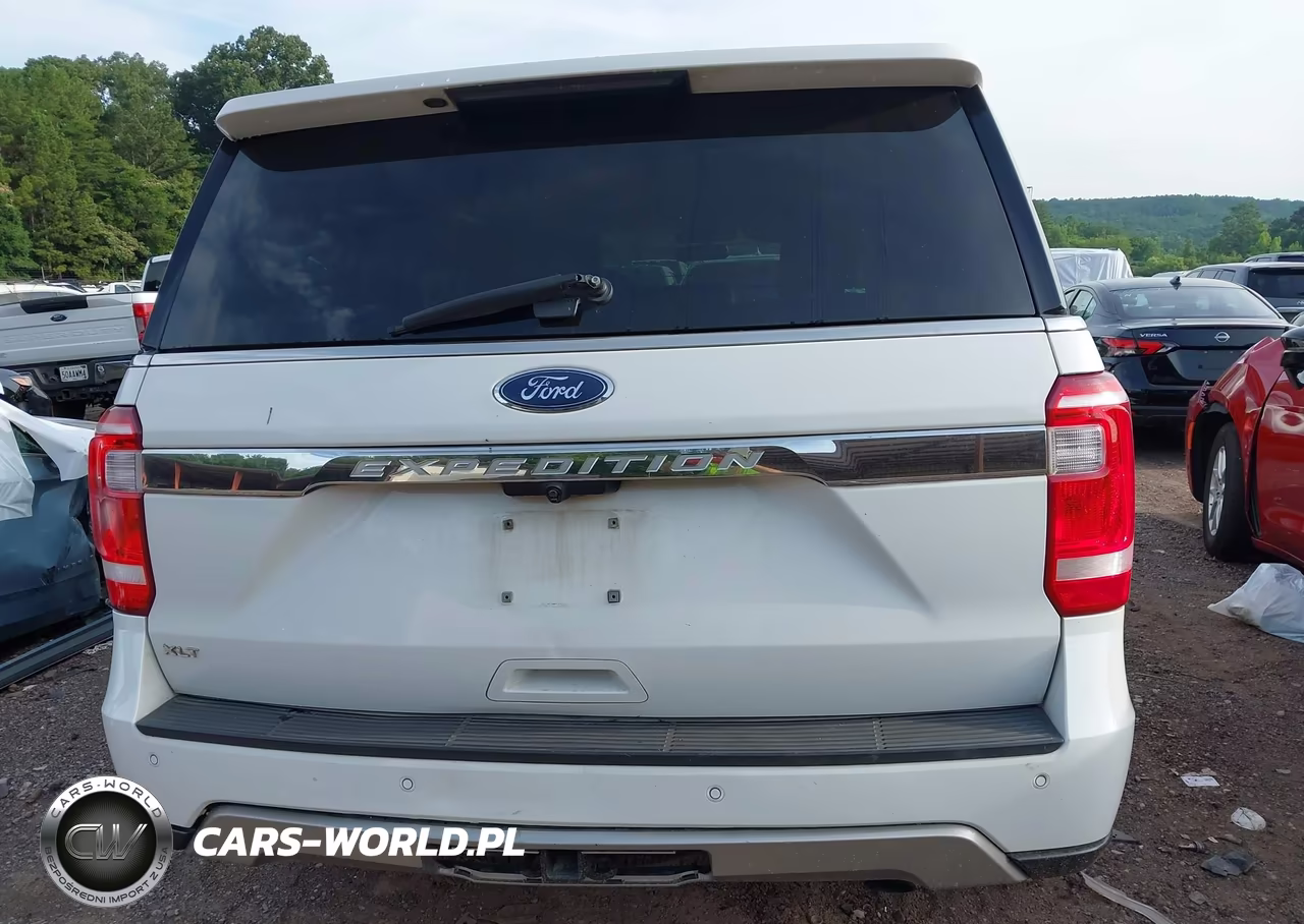 2018 Ford Expedition Xlt VIN:1FMJU1HT8JEA06075 - 16