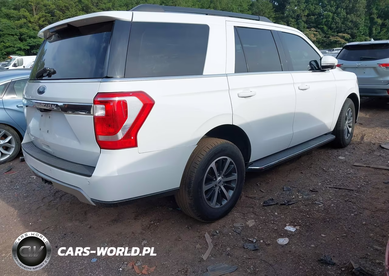 2018 Ford Expedition Xlt VIN:1FMJU1HT8JEA06075 - 4