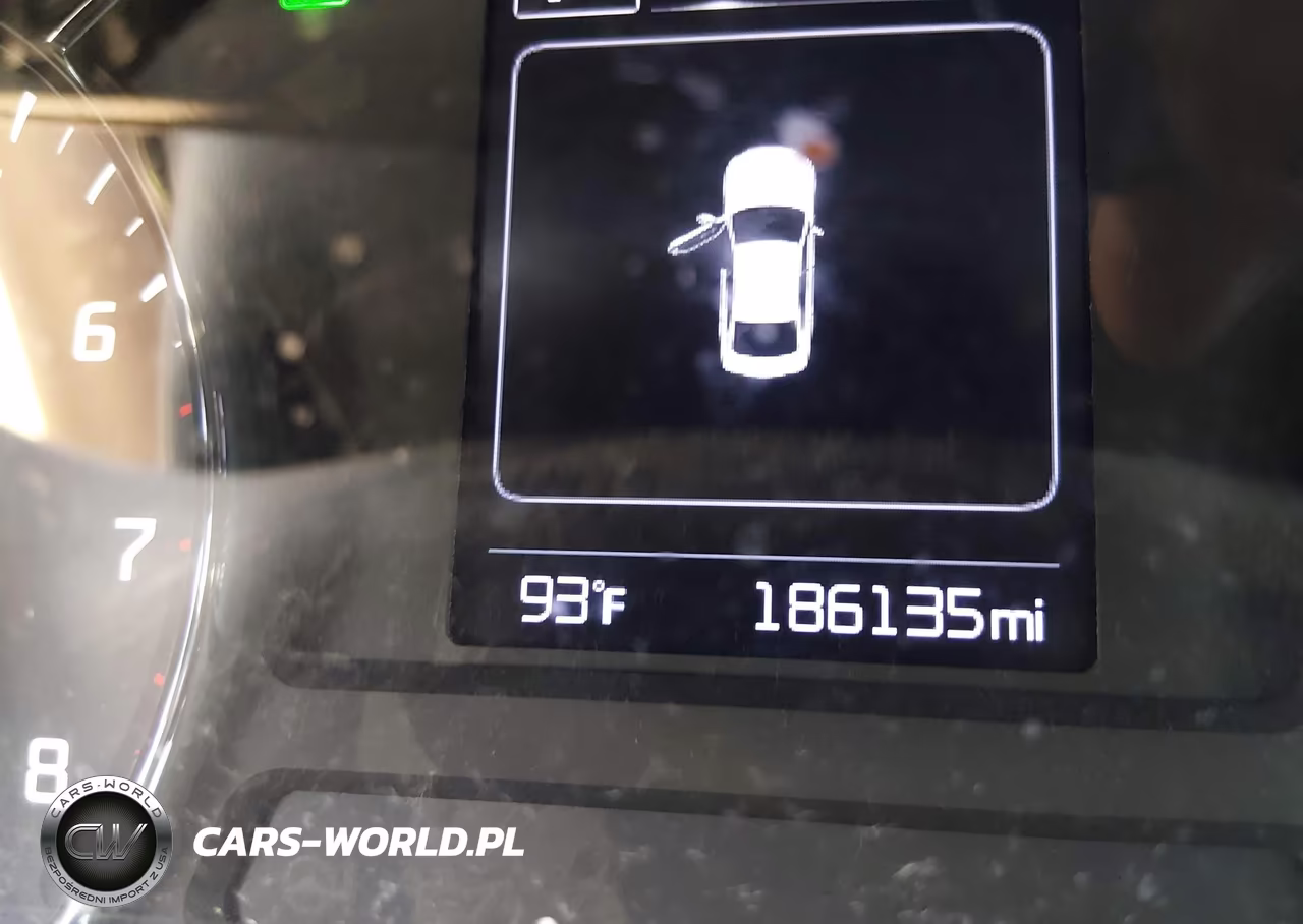 2018 Kia Forte Lx VIN:3KPFL4A75JE194571 - 16