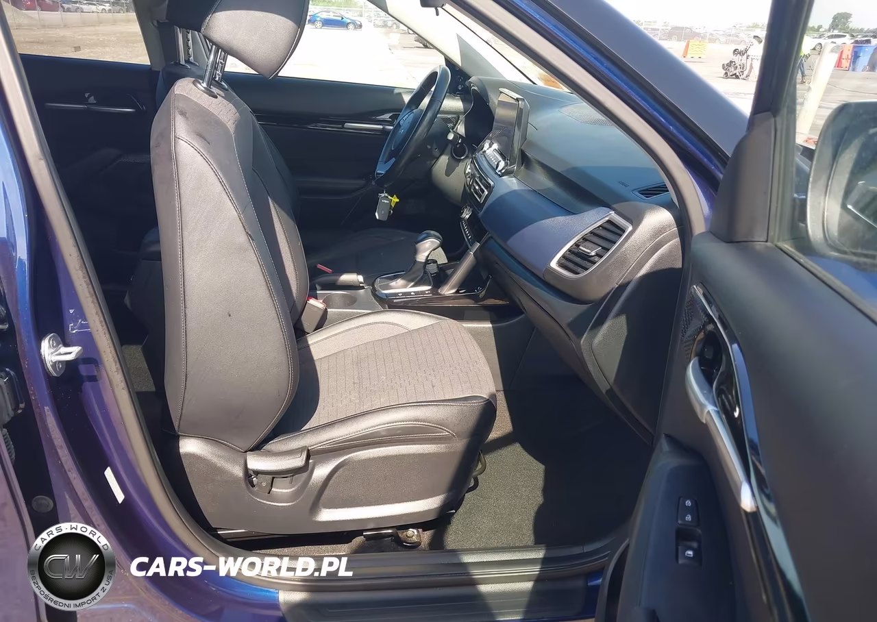 2023 Kia Seltos S VIN:KNDEUCAAXP7441820 - 5