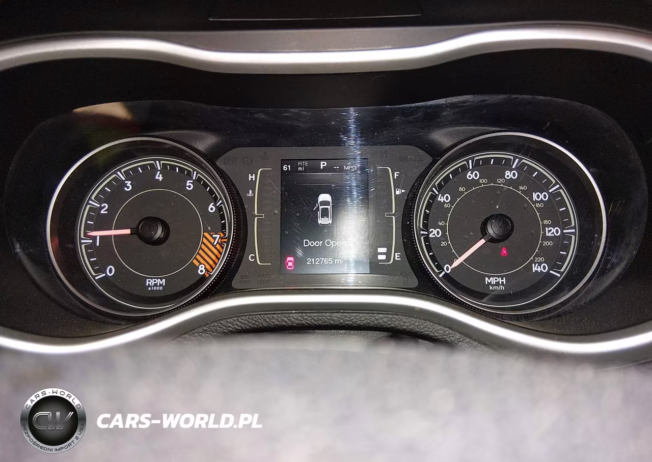 2014 Jeep Cherokee Latitude VIN:1C4PJMCS4EW146986 - 15