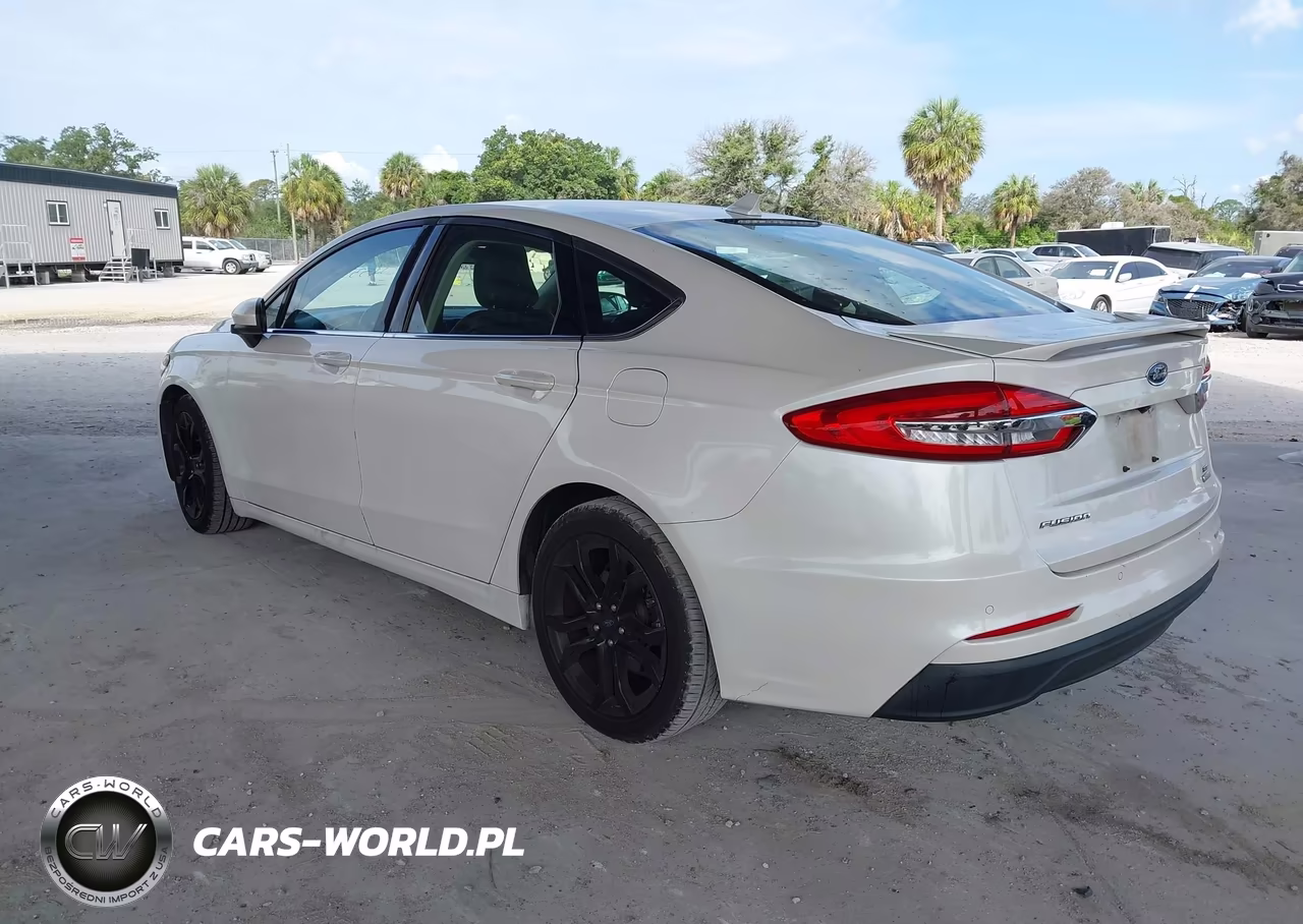 2019 Ford Fusion Se VIN:3FA6P0HD8KR276044 - 3