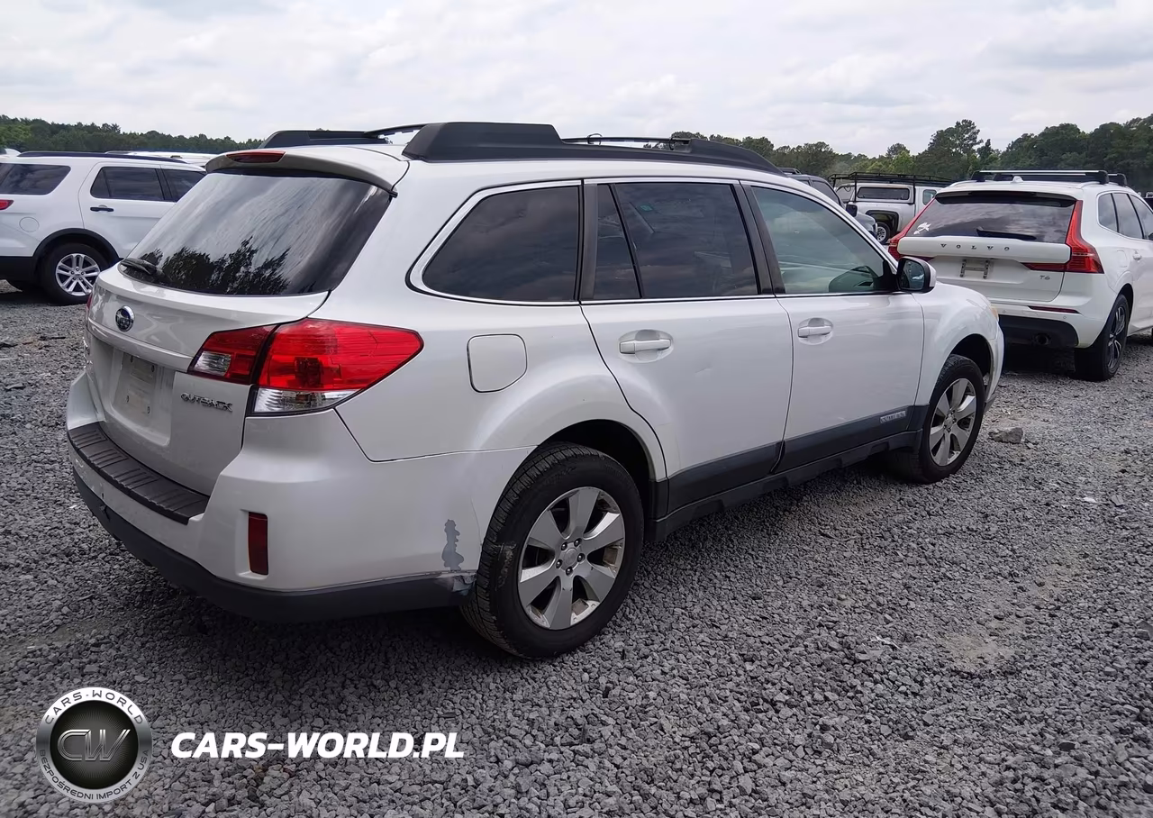 2010 Subaru Outback 2.5I Limited VIN:4S4BRCKC8A3365402 - 4