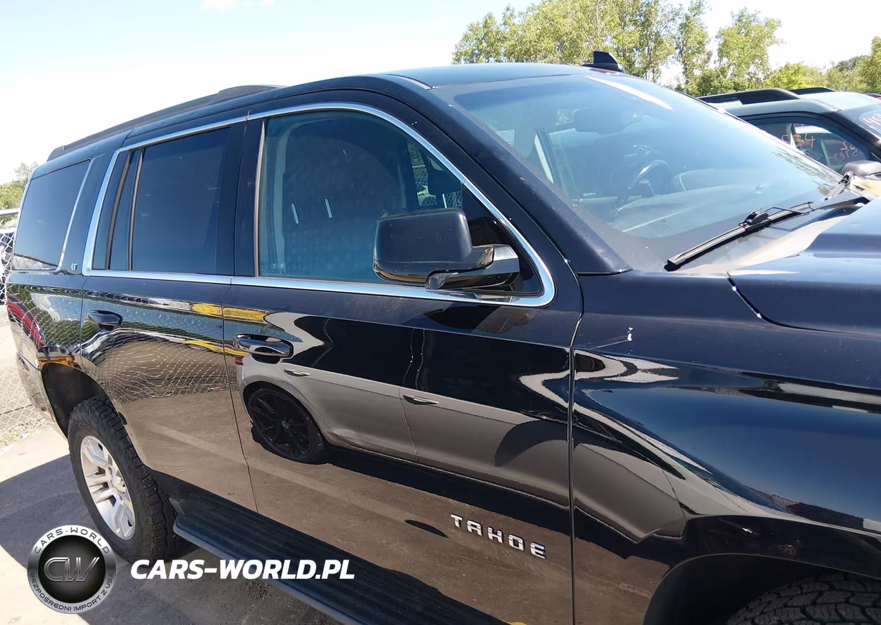 2019 Chevrolet Tahoe Lt VIN:1GNSKBKC5KR376429 - 13