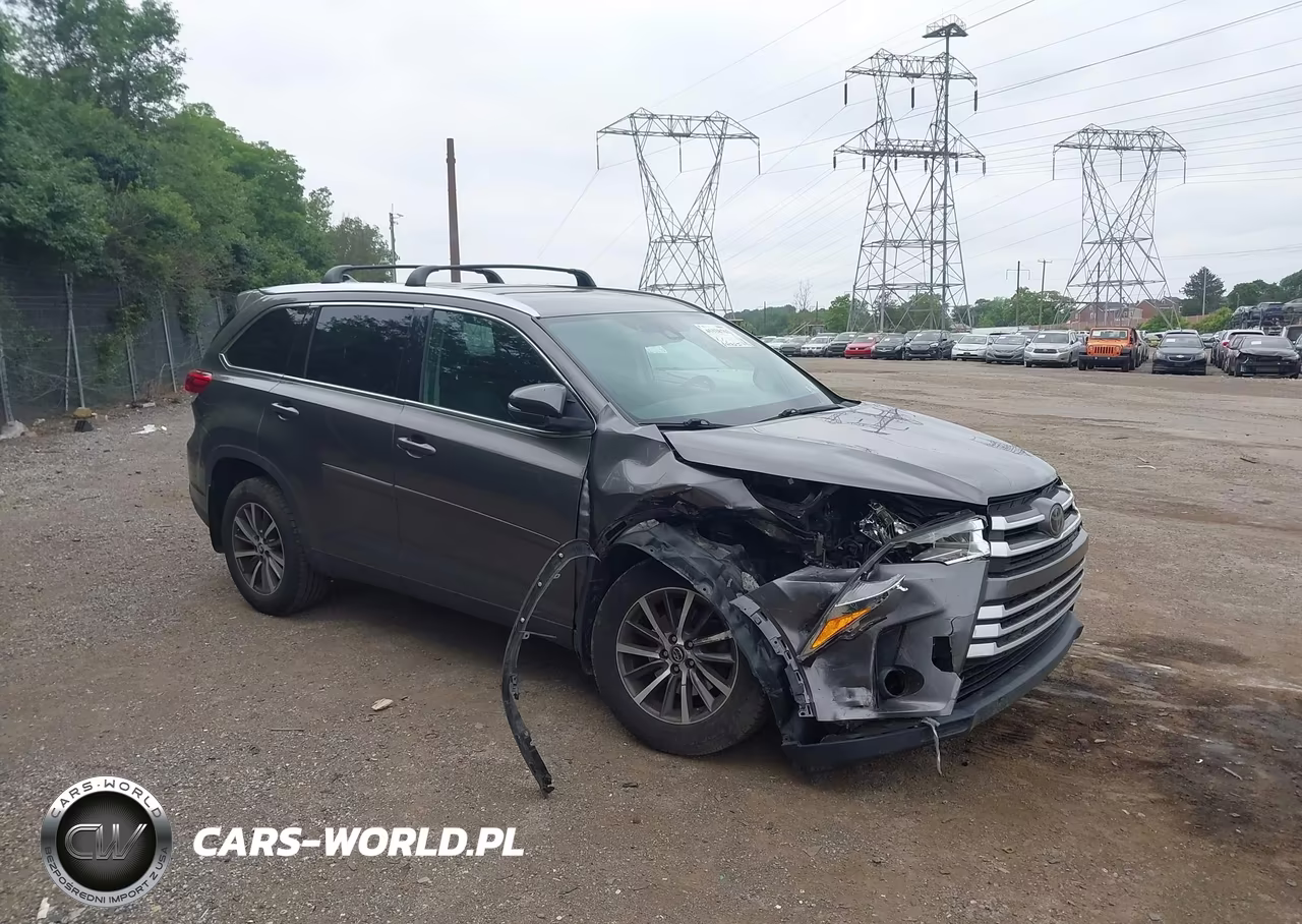 2019 Toyota Highlander Xle VIN:5TDJZRFH1KS569094 - 17