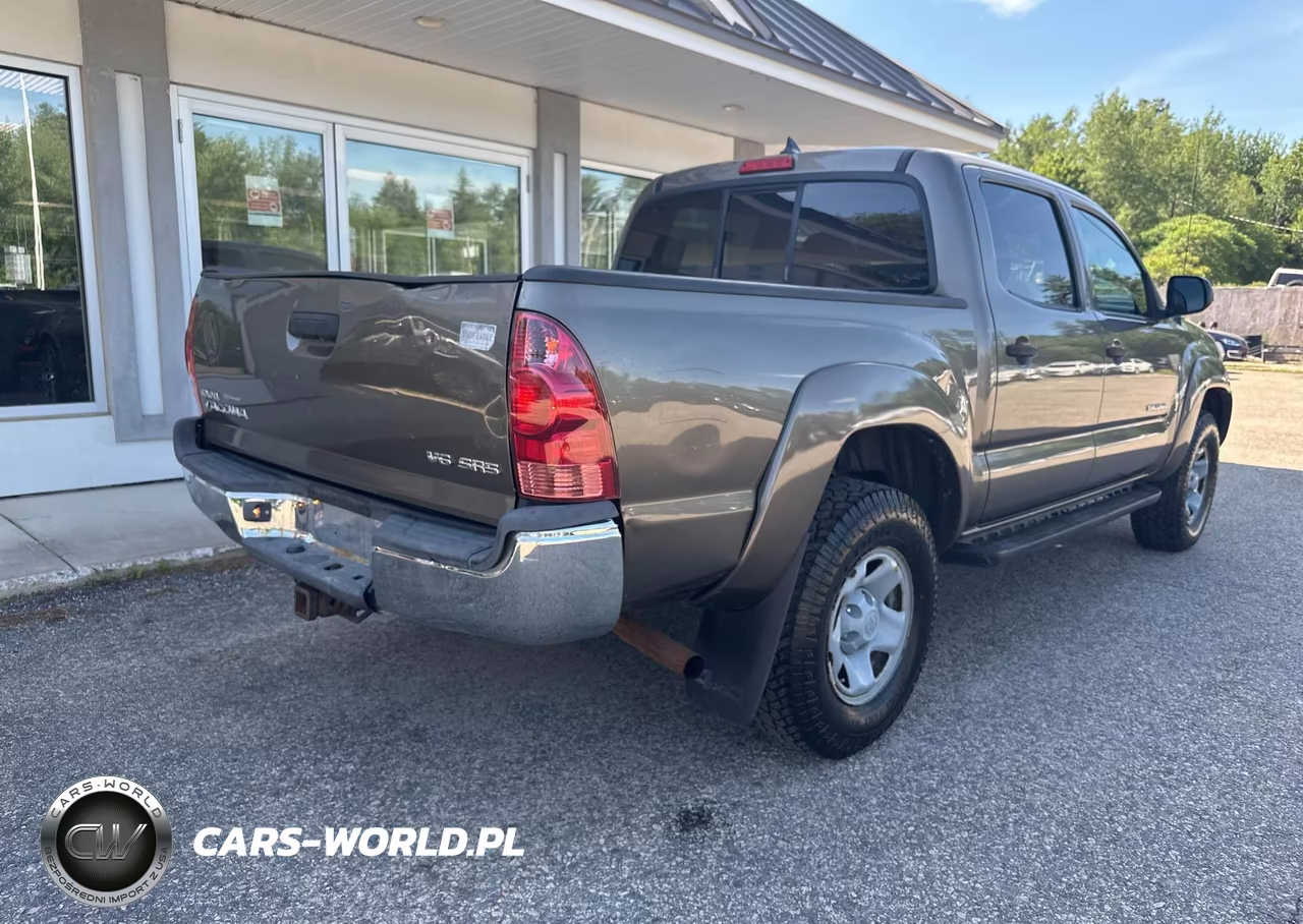 2014 Toyota Tacoma Double Cab VIN:3TMLU4EN3EM143316 - 4