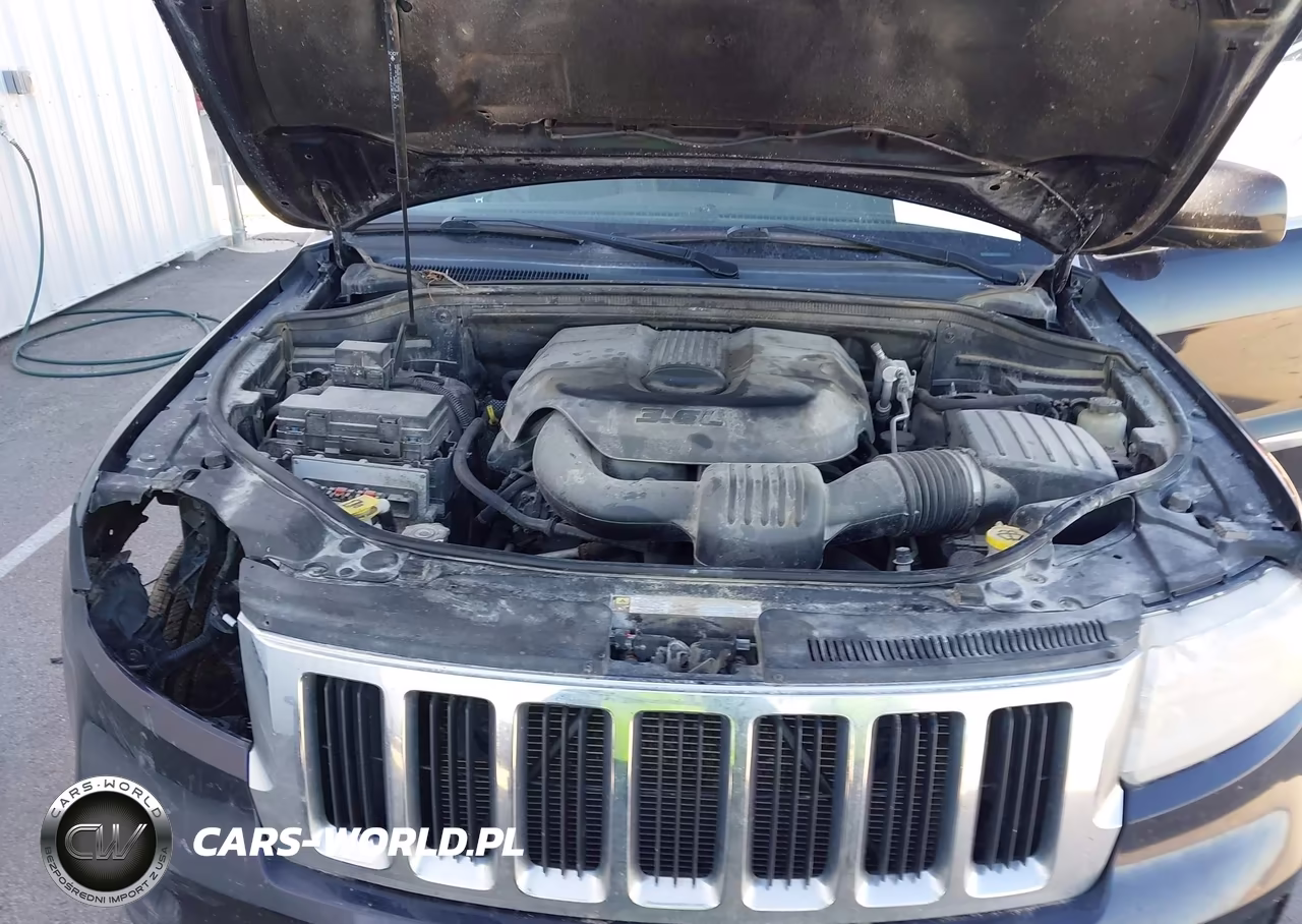 2011 Jeep Grand Cherokee Laredo VIN:1J4RR4GG4BC505588 - 10