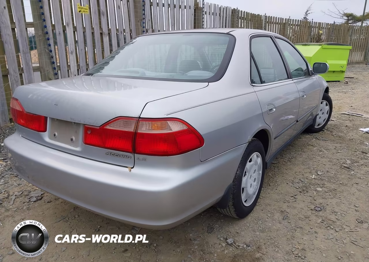 2000 Honda Accord 2.3 Lx VIN:1HGCG6653YA133308 - 4
