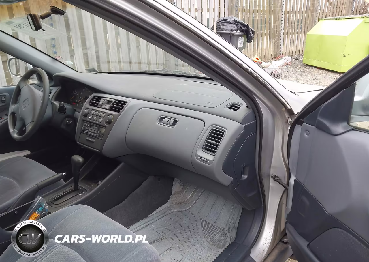 2000 Honda Accord 2.3 Lx VIN:1HGCG6653YA133308 - 5