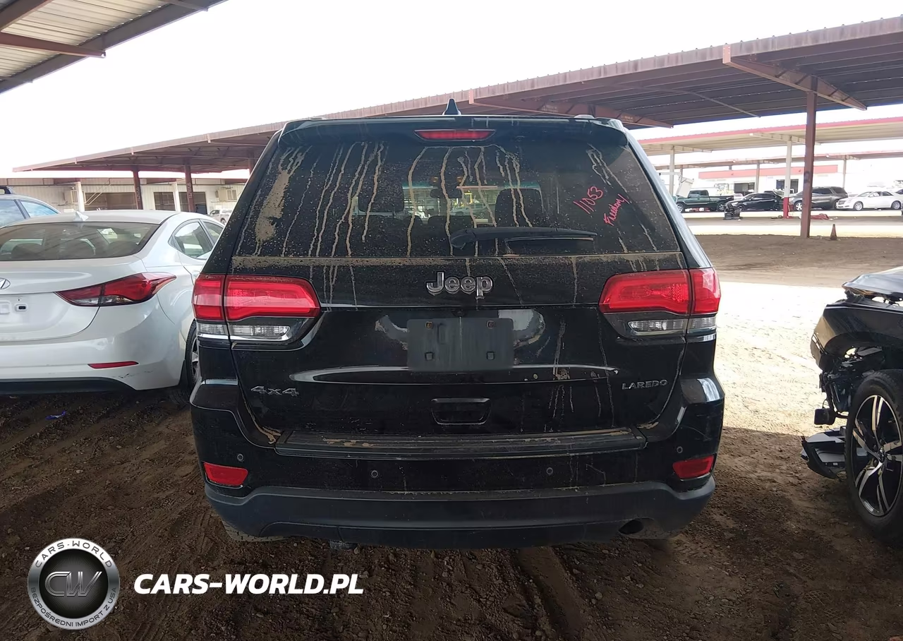 2018 Jeep Grand Cherokee Laredo E 4X4 VIN:1C4RJFAG1JC328305 - 17